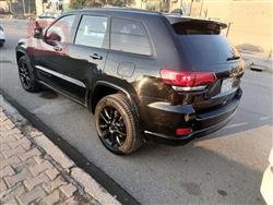 جیپ گراند شیرۆکی